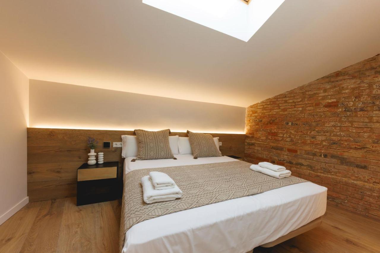 Bravissimo Cort Reial Duplex, Spacious With 3 Bedrooms Girona Kültér fotó