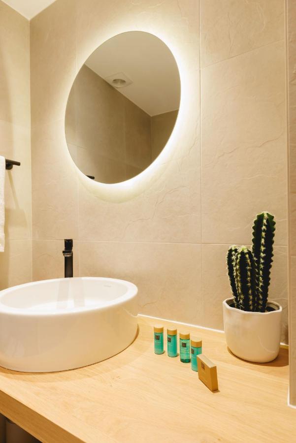 Bravissimo Cort Reial Duplex, Spacious With 3 Bedrooms Girona Kültér fotó