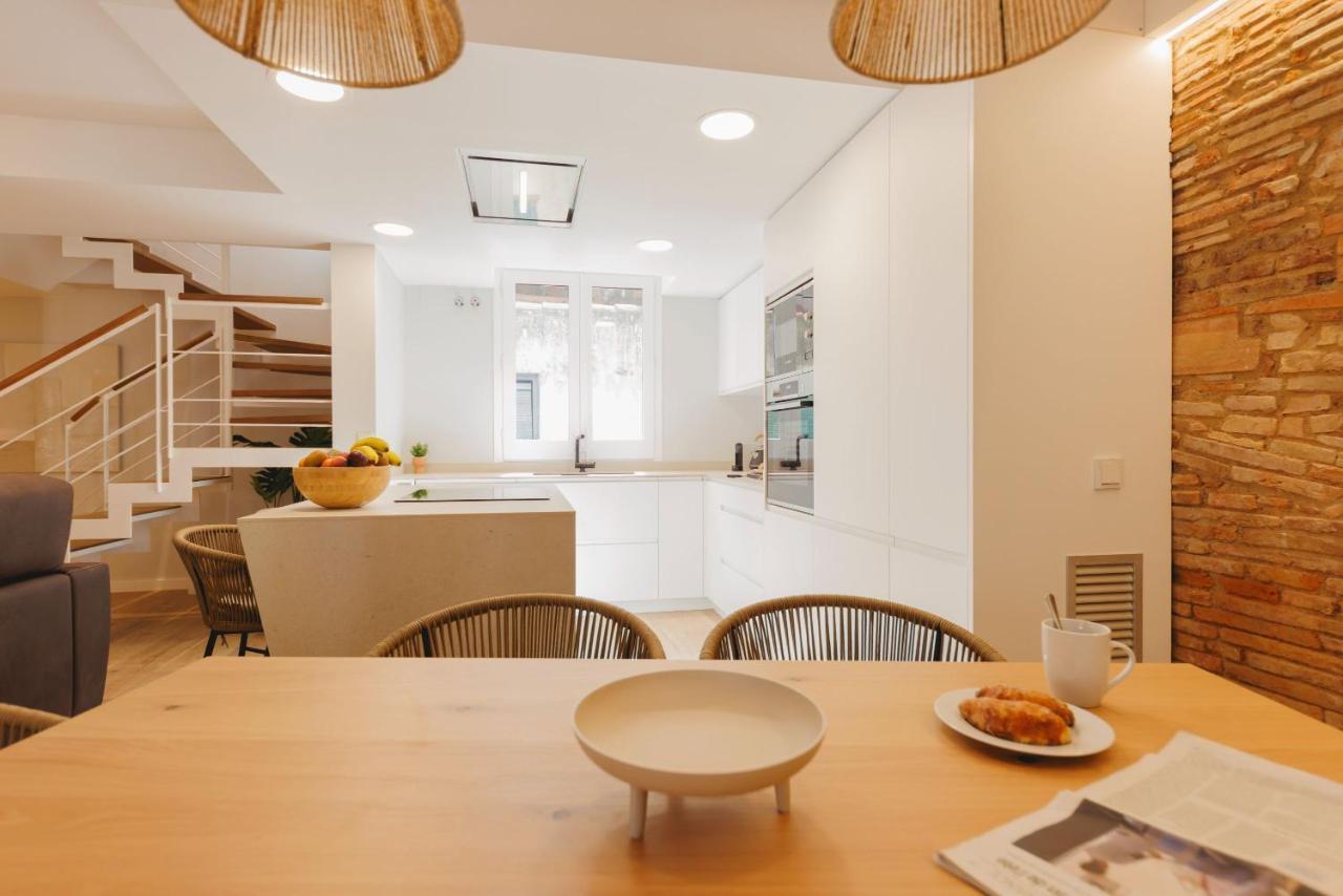Bravissimo Cort Reial Duplex, Spacious With 3 Bedrooms Girona Kültér fotó