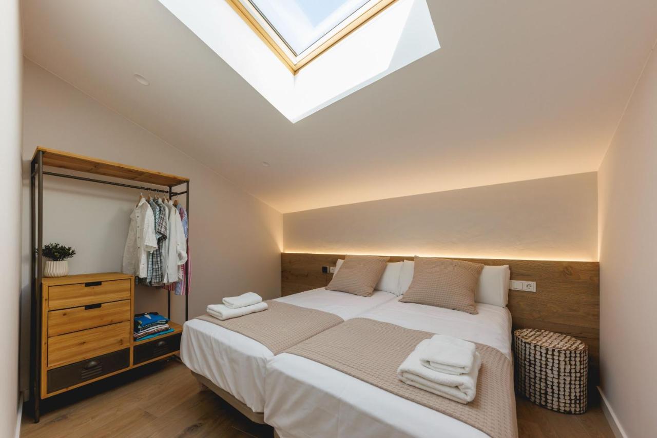 Bravissimo Cort Reial Duplex, Spacious With 3 Bedrooms Girona Kültér fotó