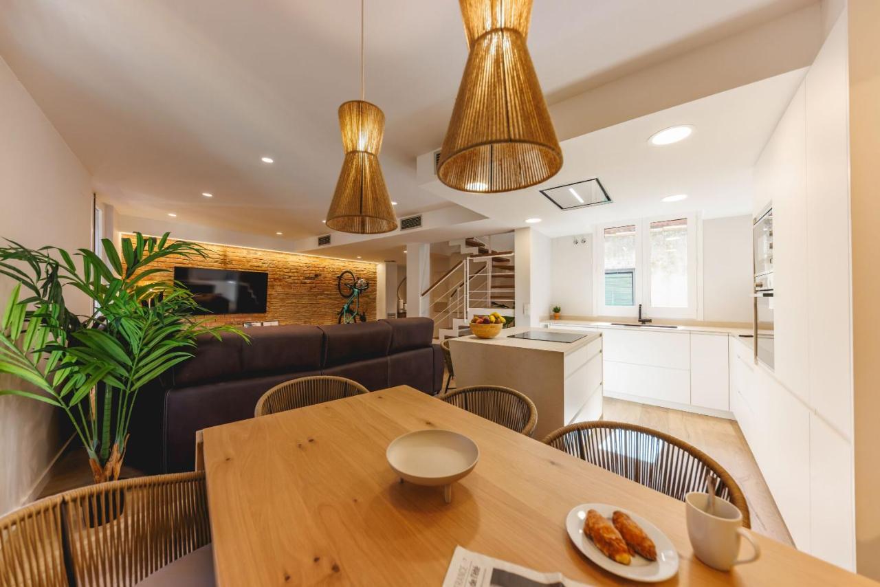 Bravissimo Cort Reial Duplex, Spacious With 3 Bedrooms Girona Kültér fotó